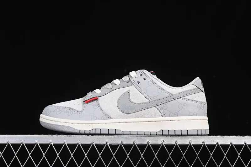 All categories Nk SB Dunk Series Nk SB Dunk Low High-end customized low-top sneakers Nk SB Dunk Low Gucci co-branded Dark pattern gray hook Anniversary high-end customized low-top casual sneakers DM6868-013